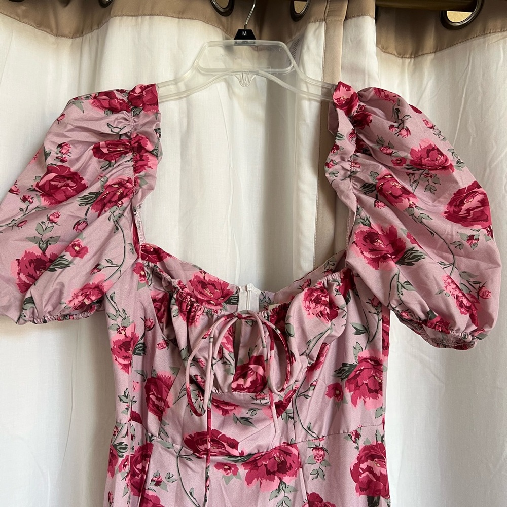 Chic Long Sleeve Floral Dress in Pink - Picture 2 of 10